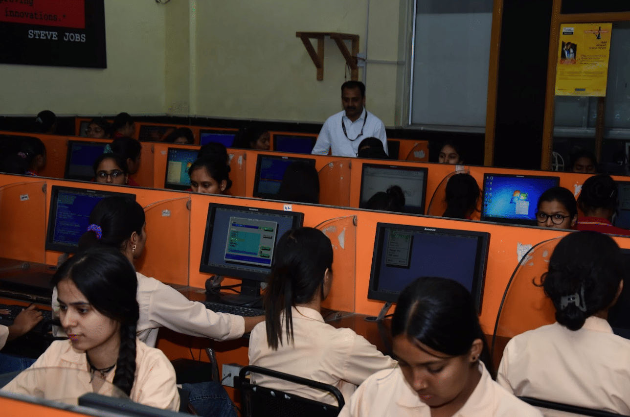 Biyani Girls College Jaipur Labs photo 12